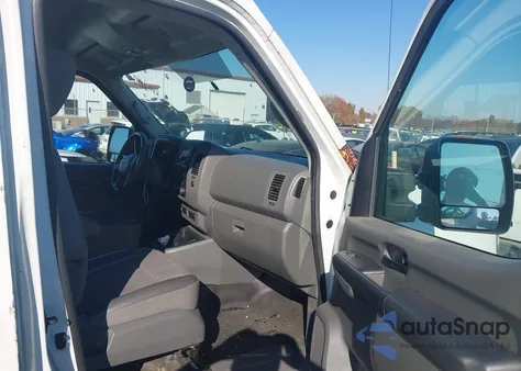 2018 Nissan Nv Cargo Nv2500 Hd S V8 from USA, damaged, VIN 1N6AF0LY8JN805461